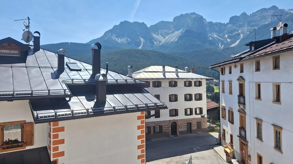 Breakfast with mountains view Apartment in Friuli-Venezia Giulia