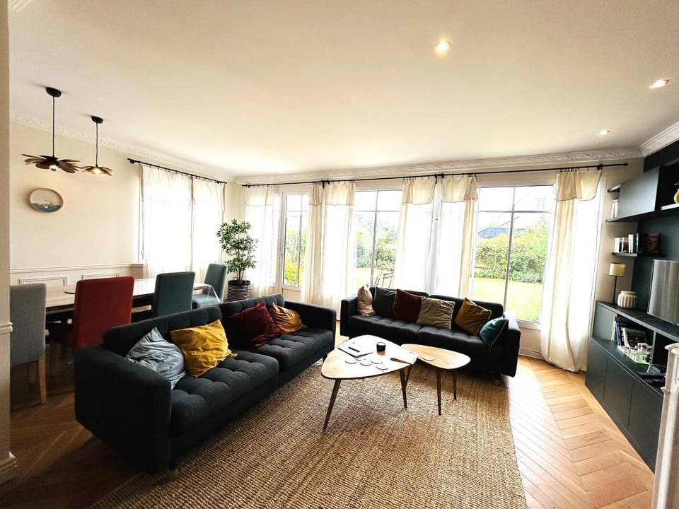 Maison 5 pièces 6 personnes, plage et port de Larmor à proximité - wifi - YSATIS Villa in Brittany