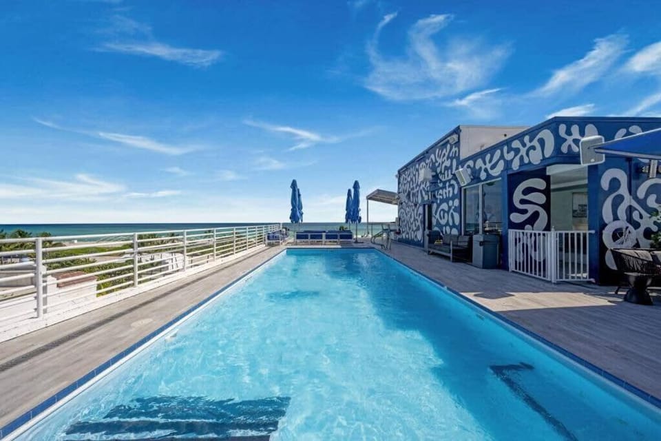 Pool view, Swimming pool