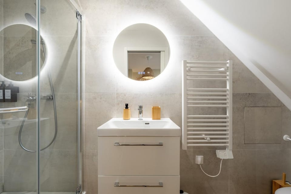 Air Nomad • Bali Apartment in Valenciennes