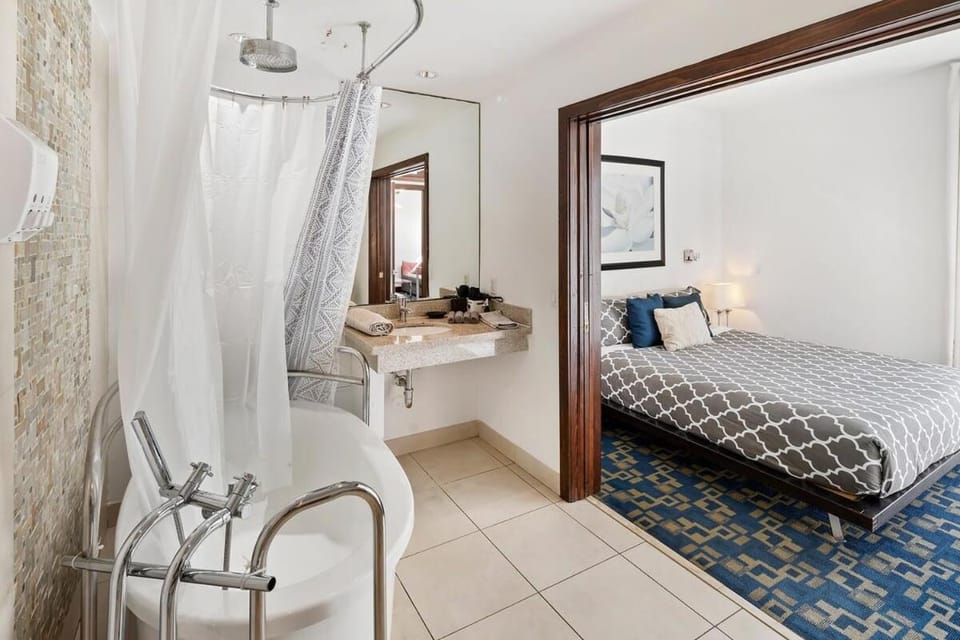 Bathroom, Bath