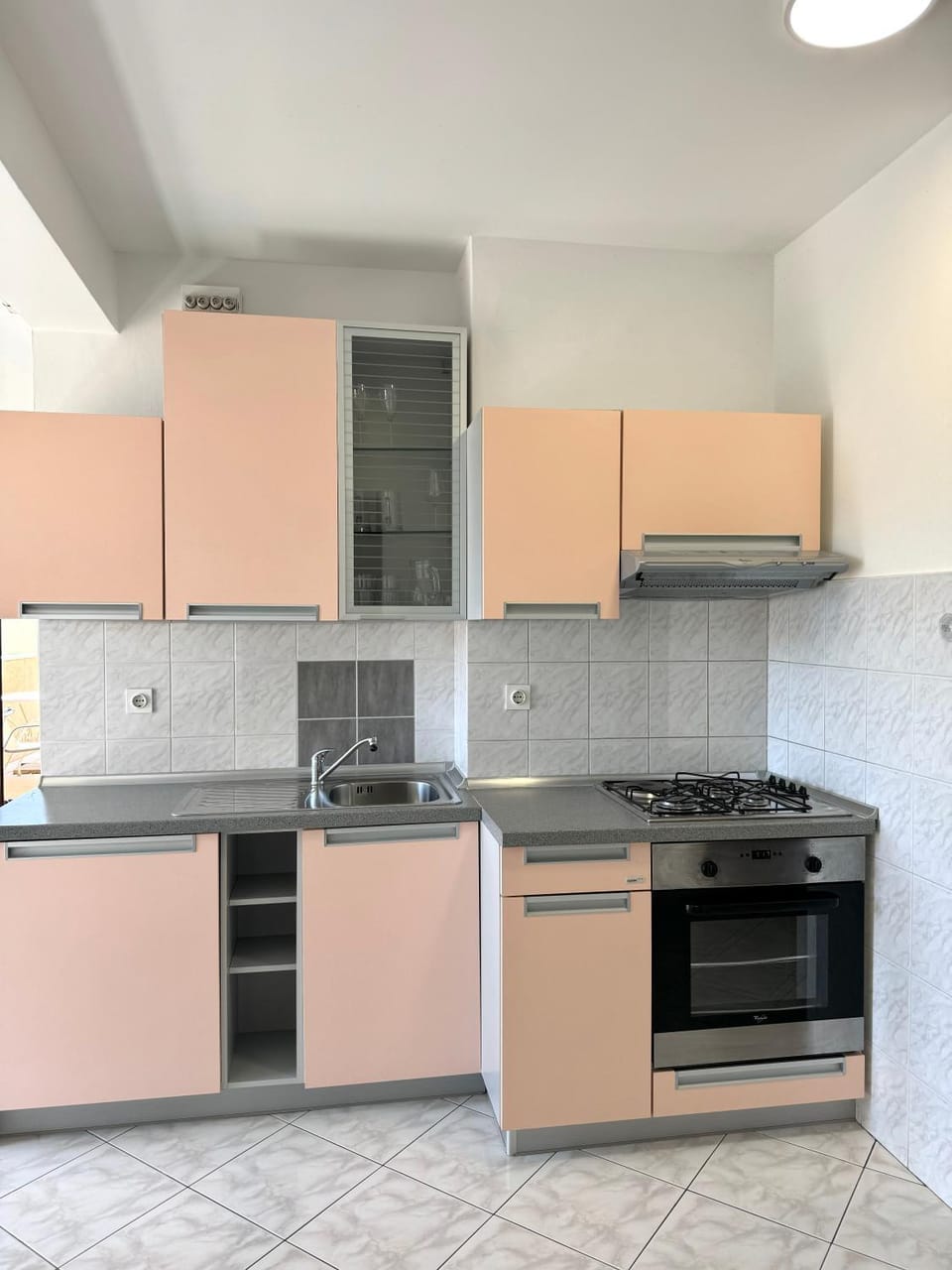 Kitchen or kitchenette, kitchen
