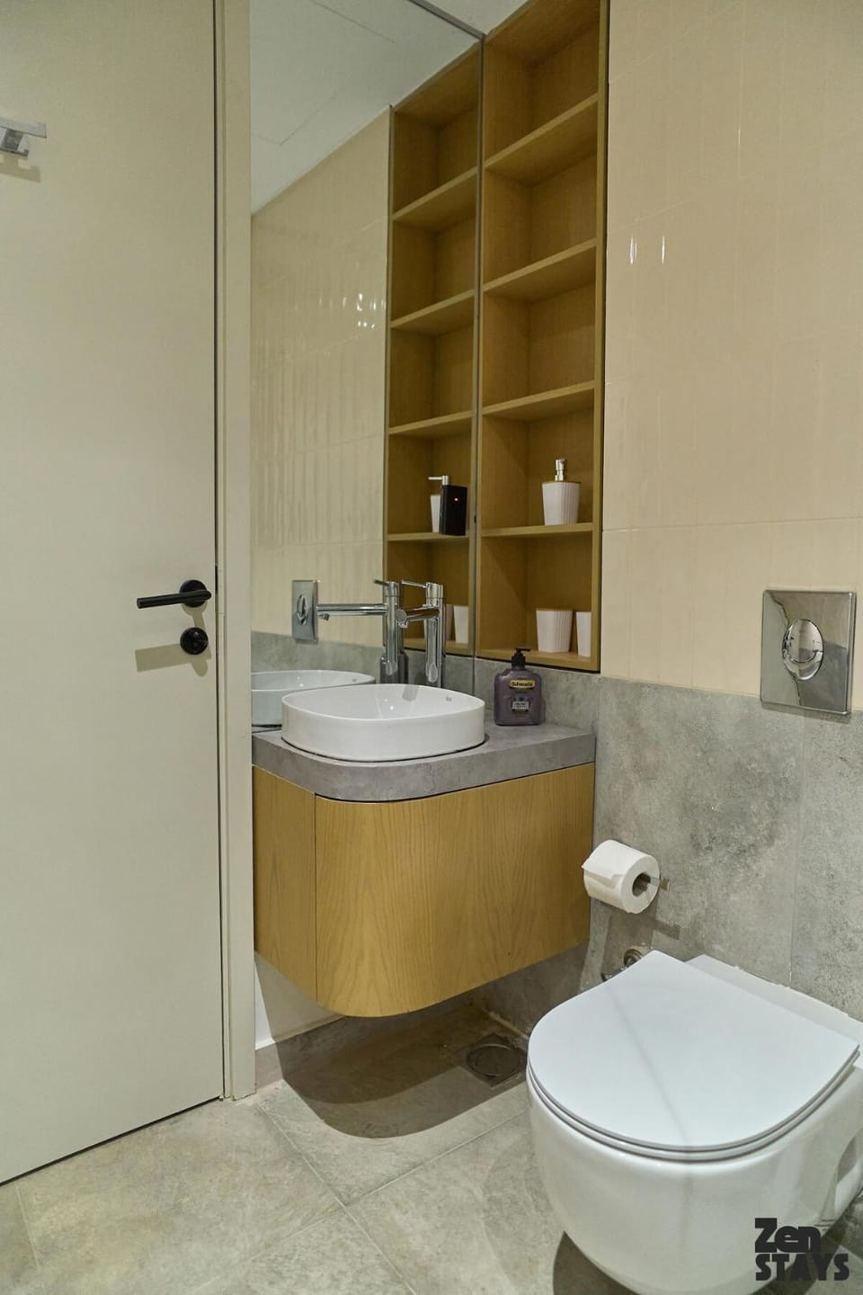ZEN stays - Lux 2BR private garden Apartment in New Cairo City