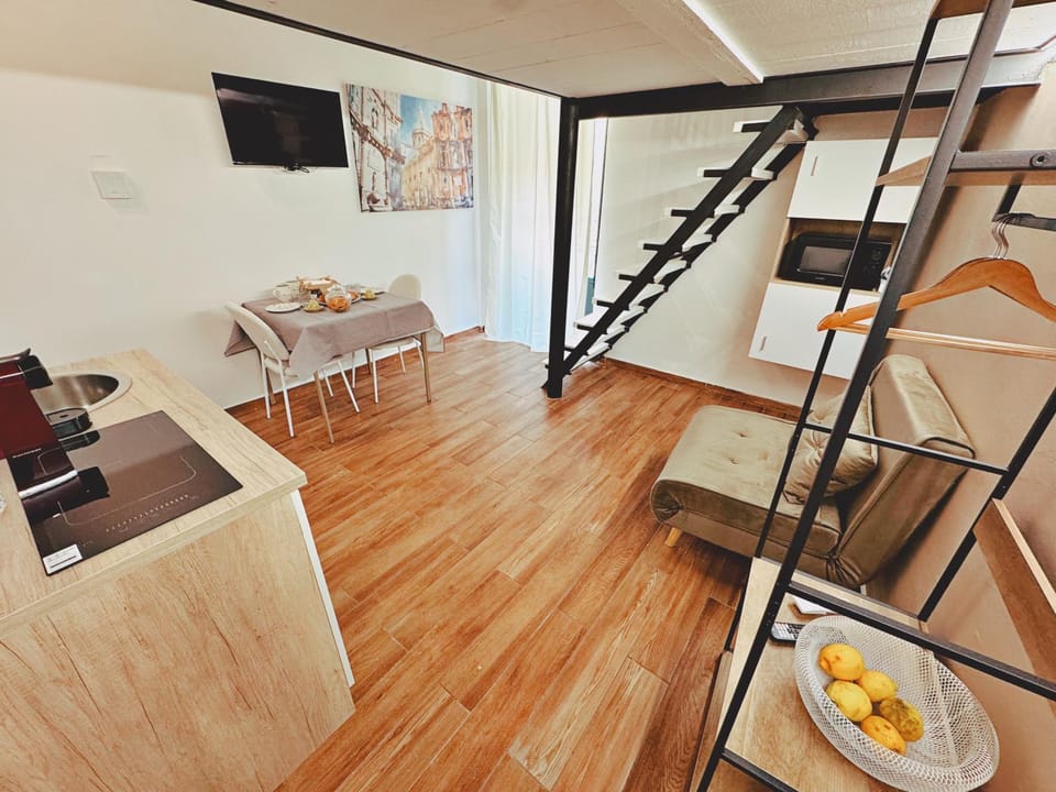 TV and multimedia, Photo of the whole room