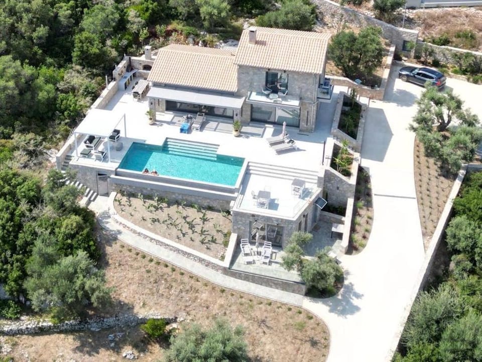 Property building, Bird's eye view