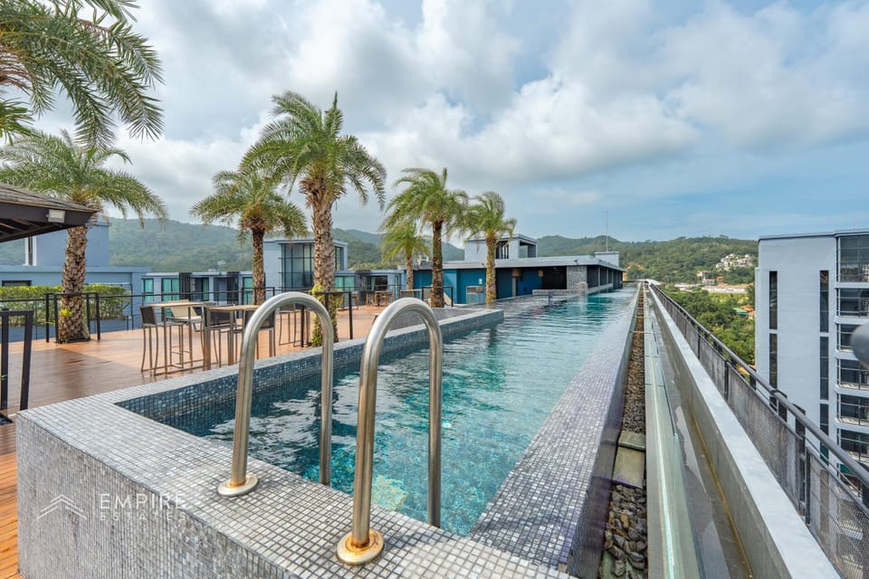 View (from property/room), Mountain view, Pool view, Swimming pool