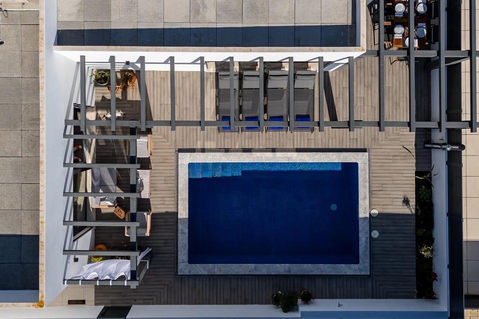 Pool view, Swimming pool