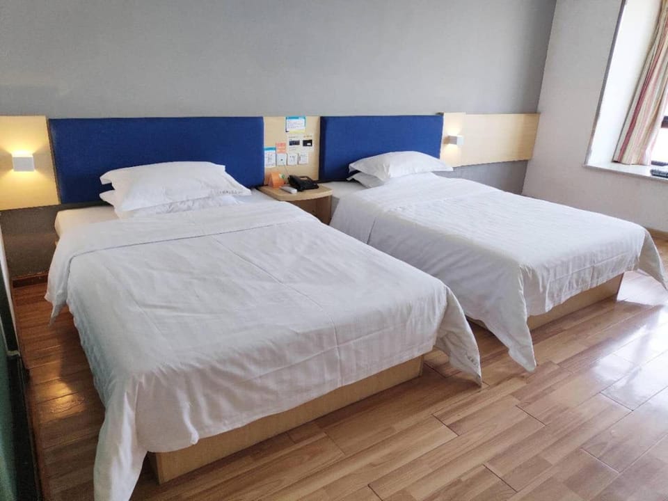 7Days Inn Chengdu Chengyu Interchange Station Hotel in Chengdu