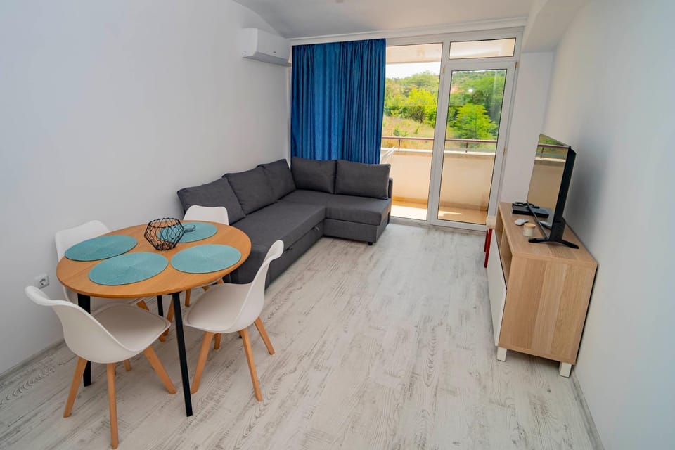 Next to Harmanite Beach - 1 BD Flat with Own Parking spot by Flat Mаnager Apartment in Sozopol