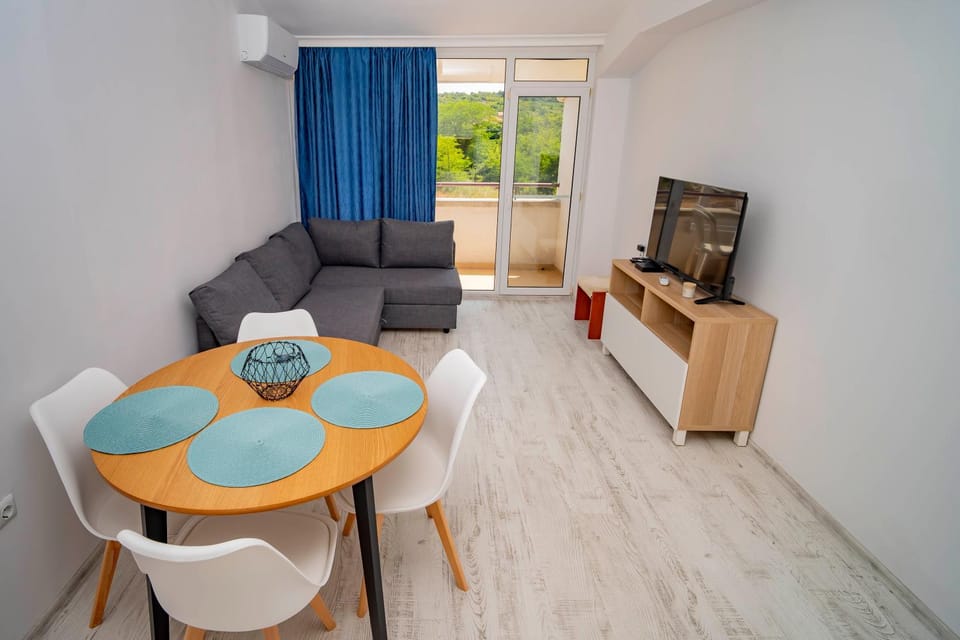 Next to Harmanite Beach - 1 BD Flat with Own Parking spot by Flat Mаnager Apartment in Sozopol