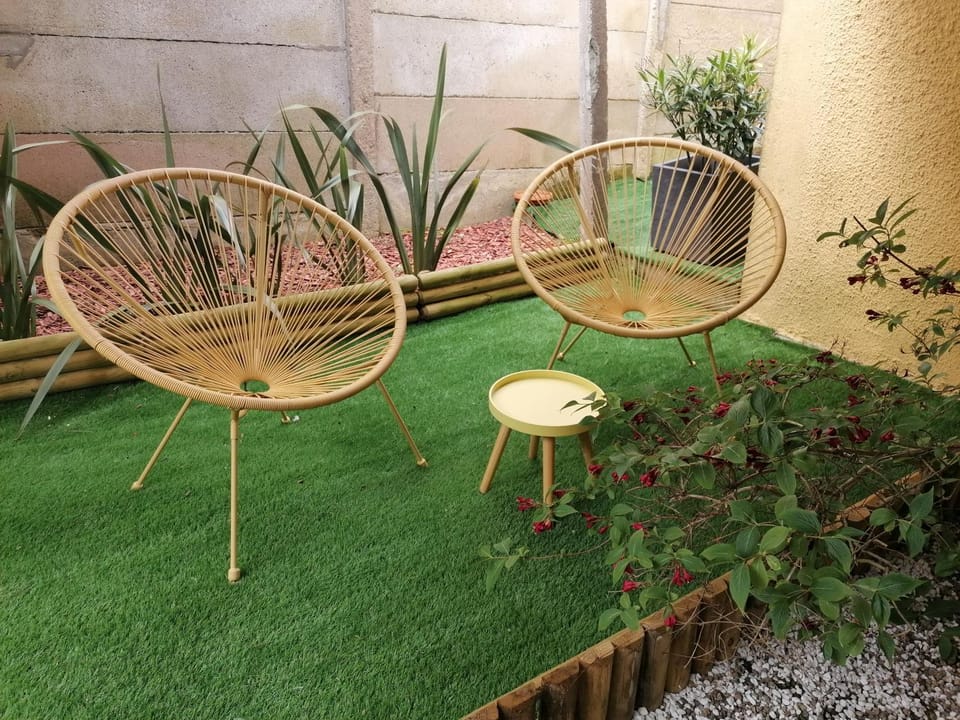 Guest house dans jardin exotique, quartier calme, jacuzzi, parking gratuit Bed and Breakfast in Morlaix