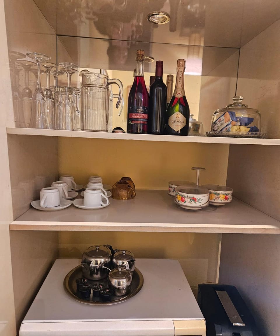 Coffee/tea facilities, Kitchen or kitchenette, Food and drinks, Food, Drinks