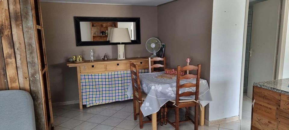 Appartement charmant près du lac à Saint-Point-Lac Apartment in Canton of Vaud