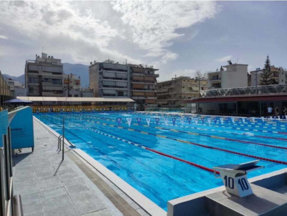 Swimming pool