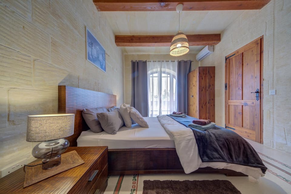 Bed, Photo of the whole room, Bedroom, towels, wardrobe