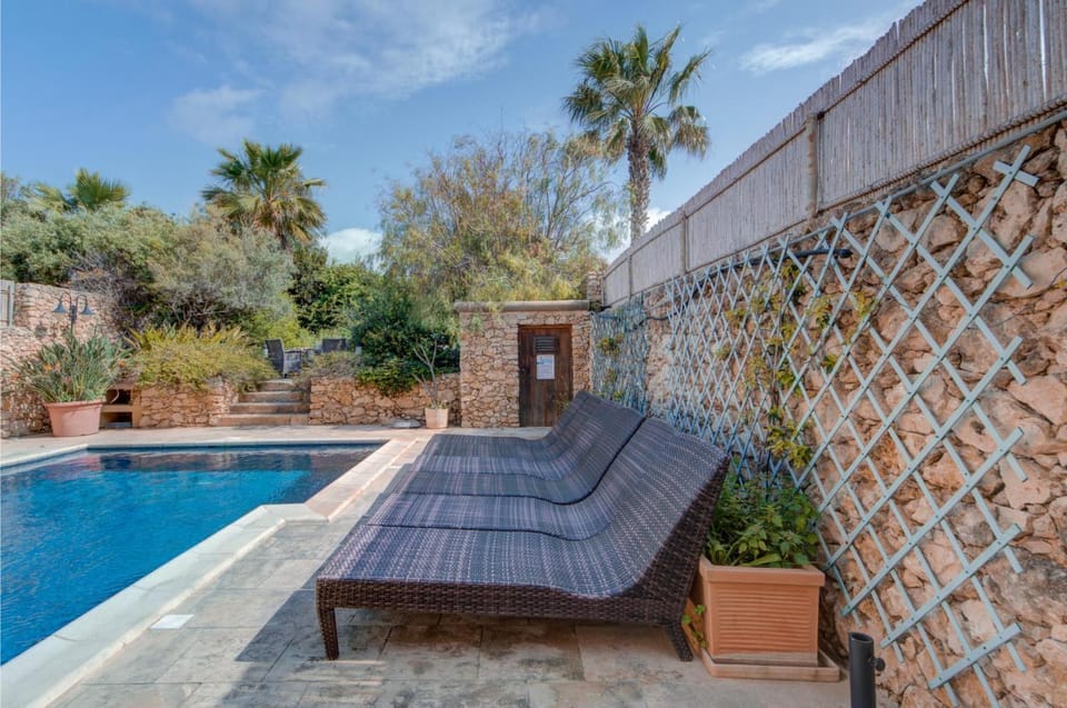 Day, Garden, Pool view, Swimming pool, sunbed