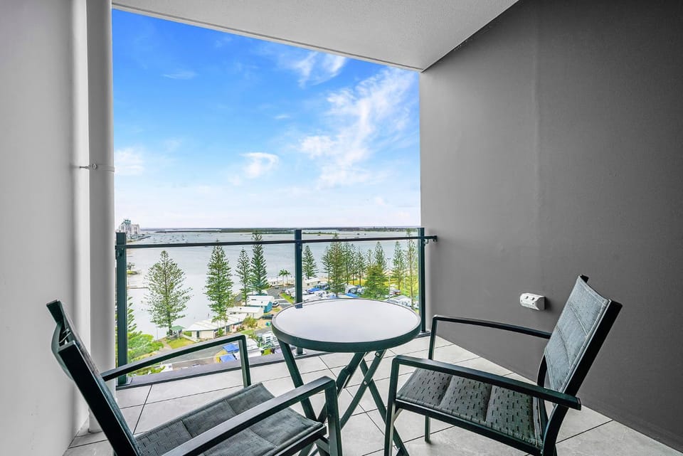 Broadwater Lux Apartment Apartment in Main Beach