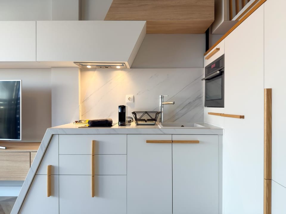 Coffee/tea facilities, Kitchen or kitchenette, minibar, pet friendly, stove