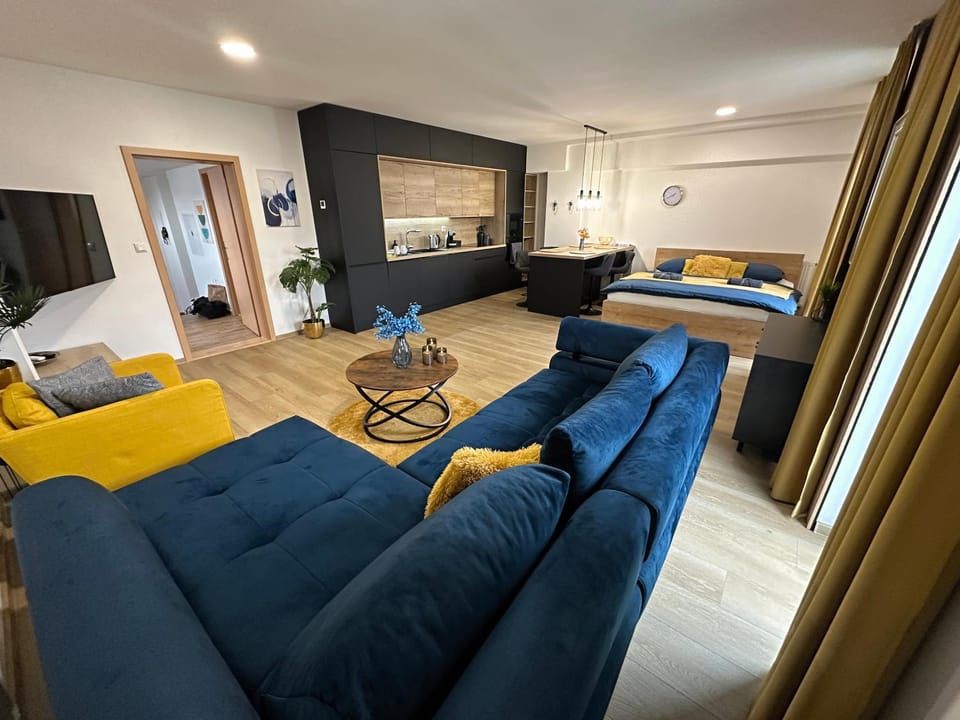Photo of the whole room, kitchen