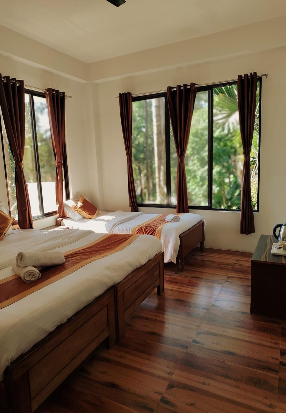 Photo of the whole room, Bedroom