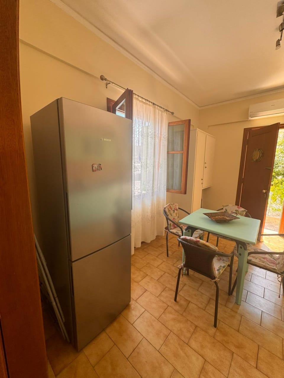 SEA SiDE Apartment in Ithaca