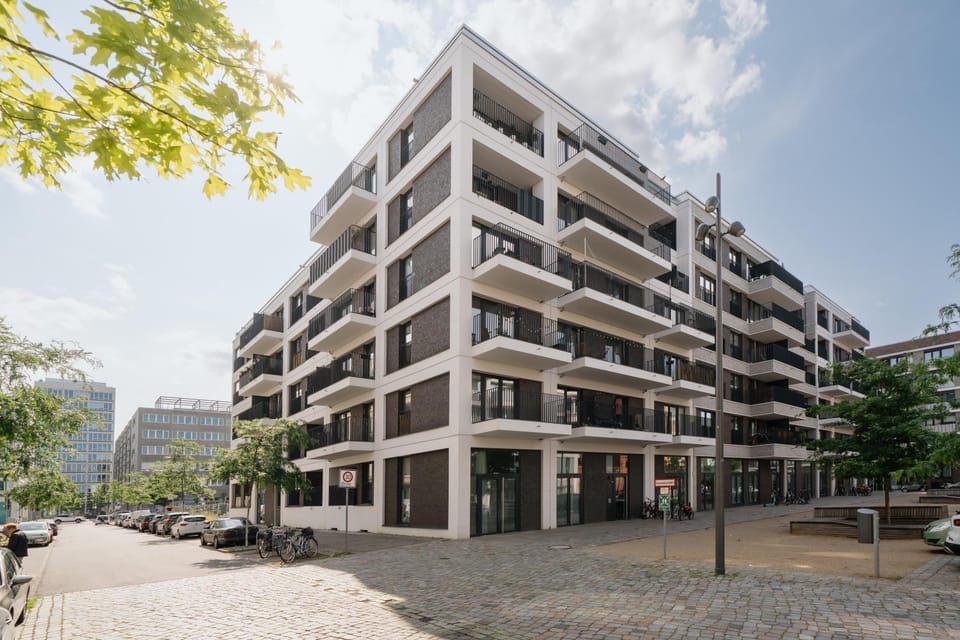 Property building, Neighbourhood, Location, Parking