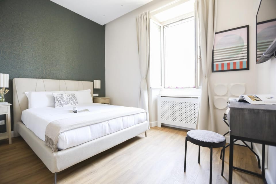 Bed, Photo of the whole room, Bedroom