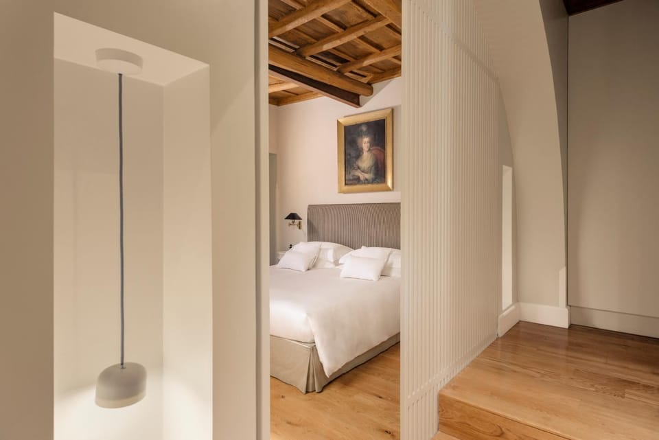 Photo of the whole room, Bedroom, Family, Inner courtyard view