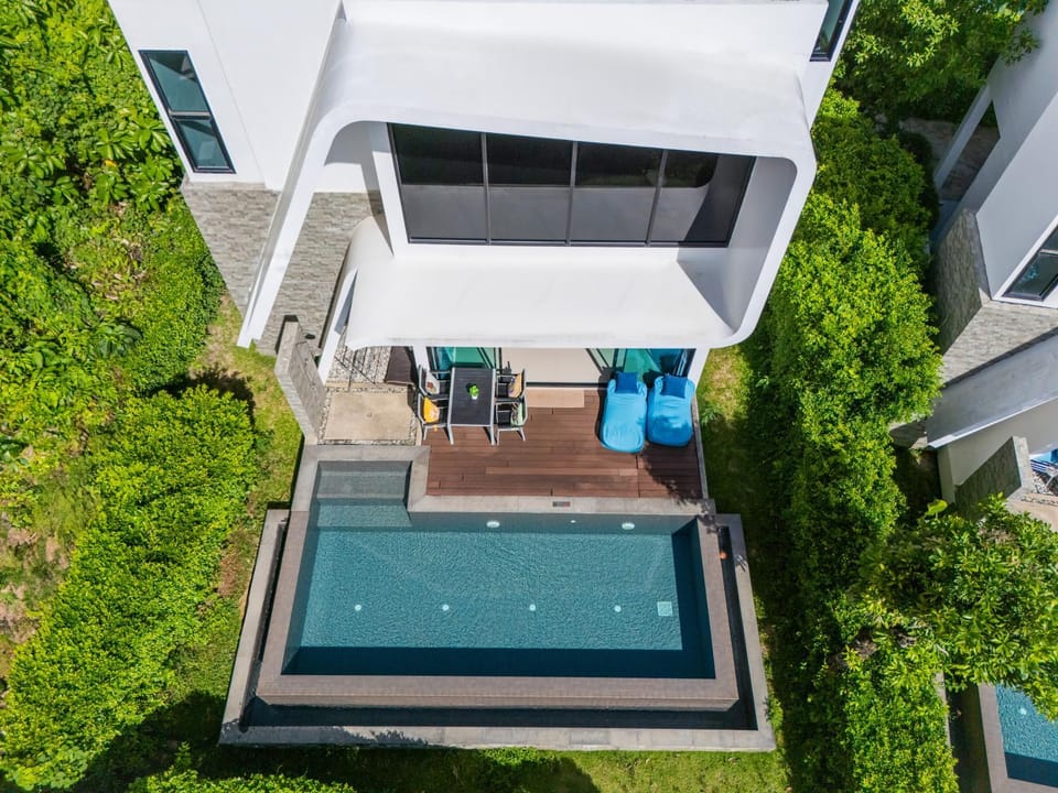 澜近 竹隐墅 Nai Han Waves Edge Retreat Villa in Rawai