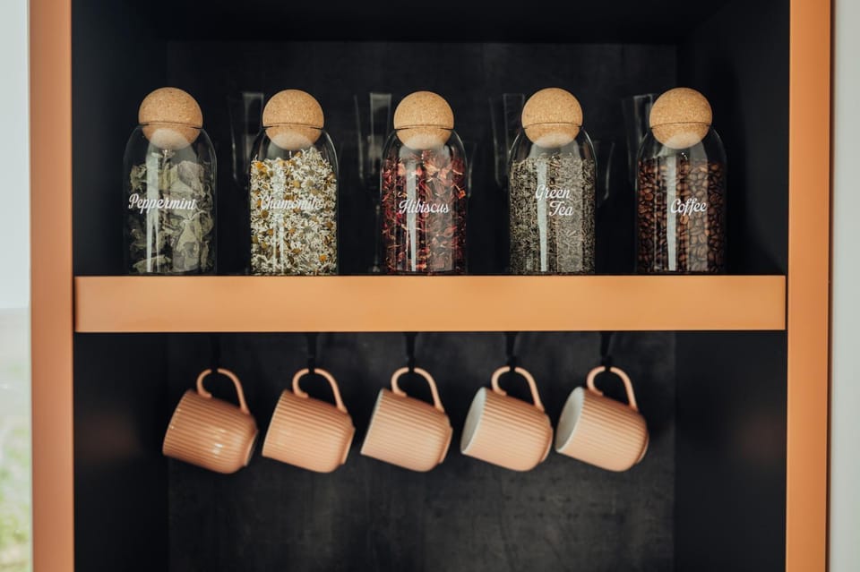 Coffee/tea facilities, kitchen