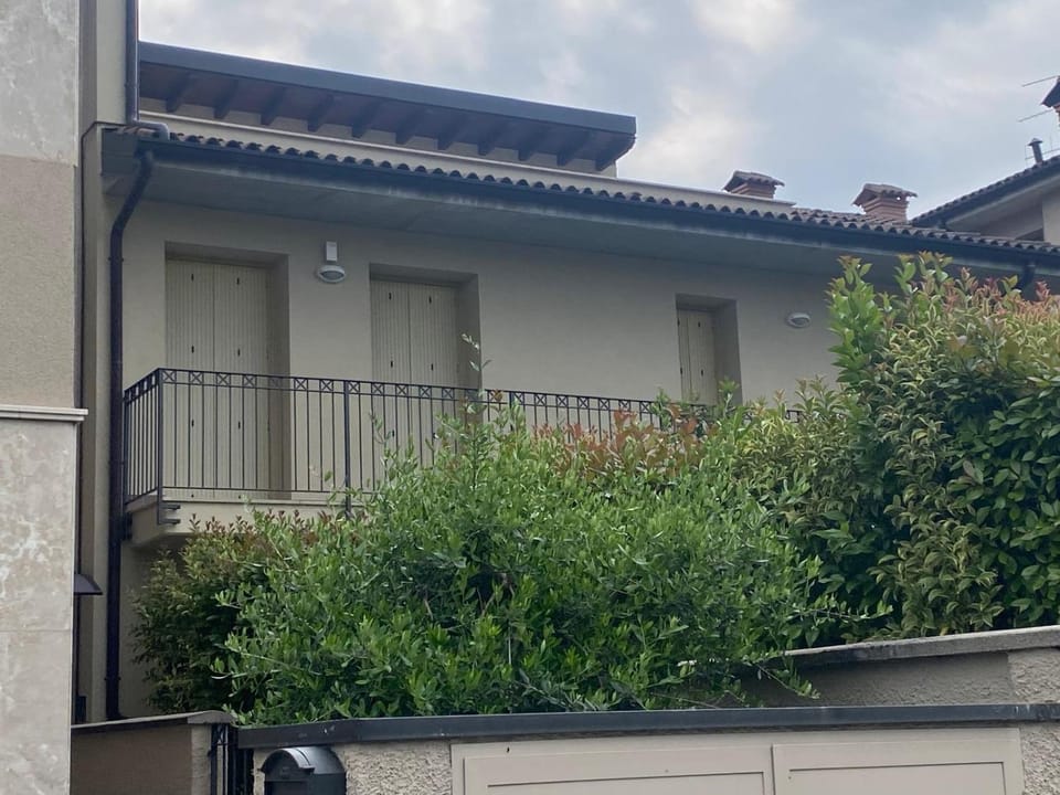 Property building, Balcony/Terrace, Sunset, Quiet street view