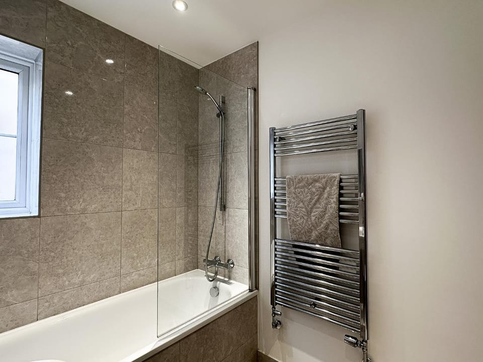 Shower, Bathroom, Bath, towels