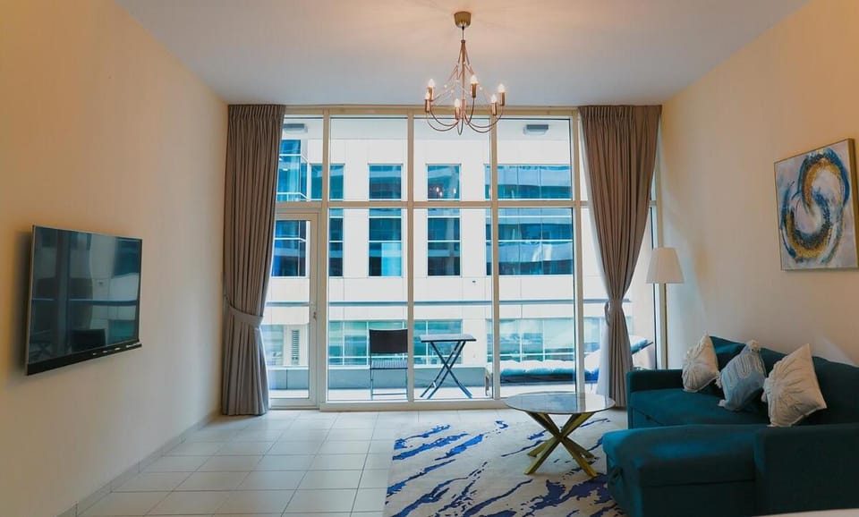 Communal lounge/ TV room, TV and multimedia, Living room, Seating area, Evening entertainment