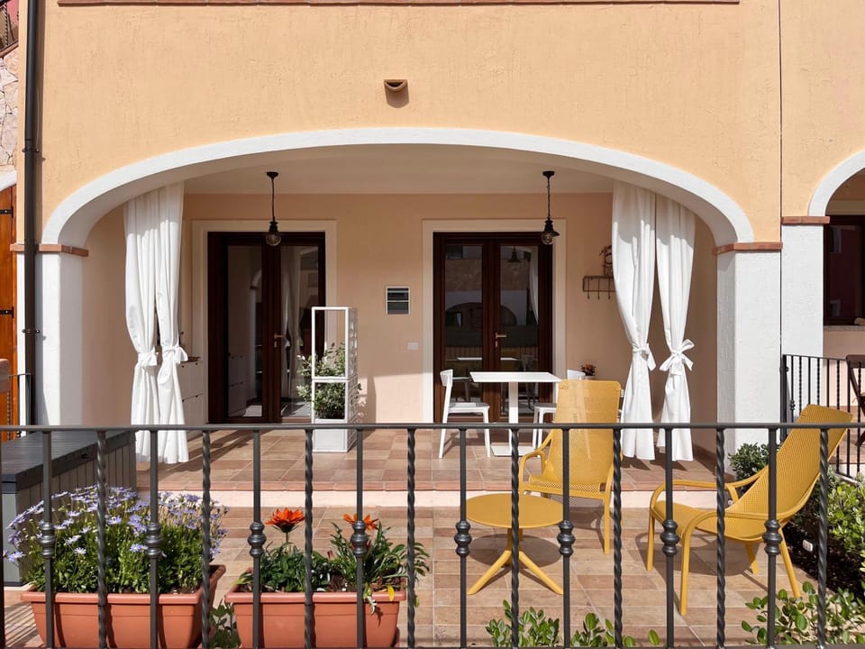 Inner courtyard view