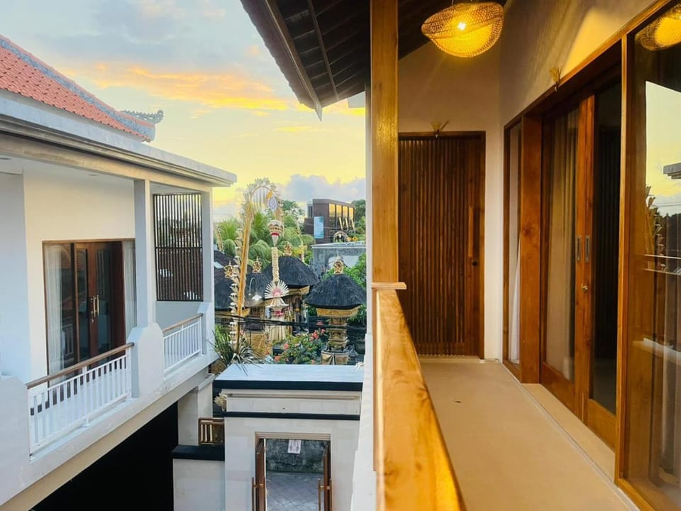 Property building, View (from property/room), Balcony/Terrace