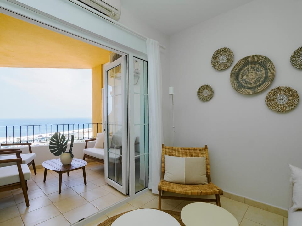View (from property/room), Living room, Seating area