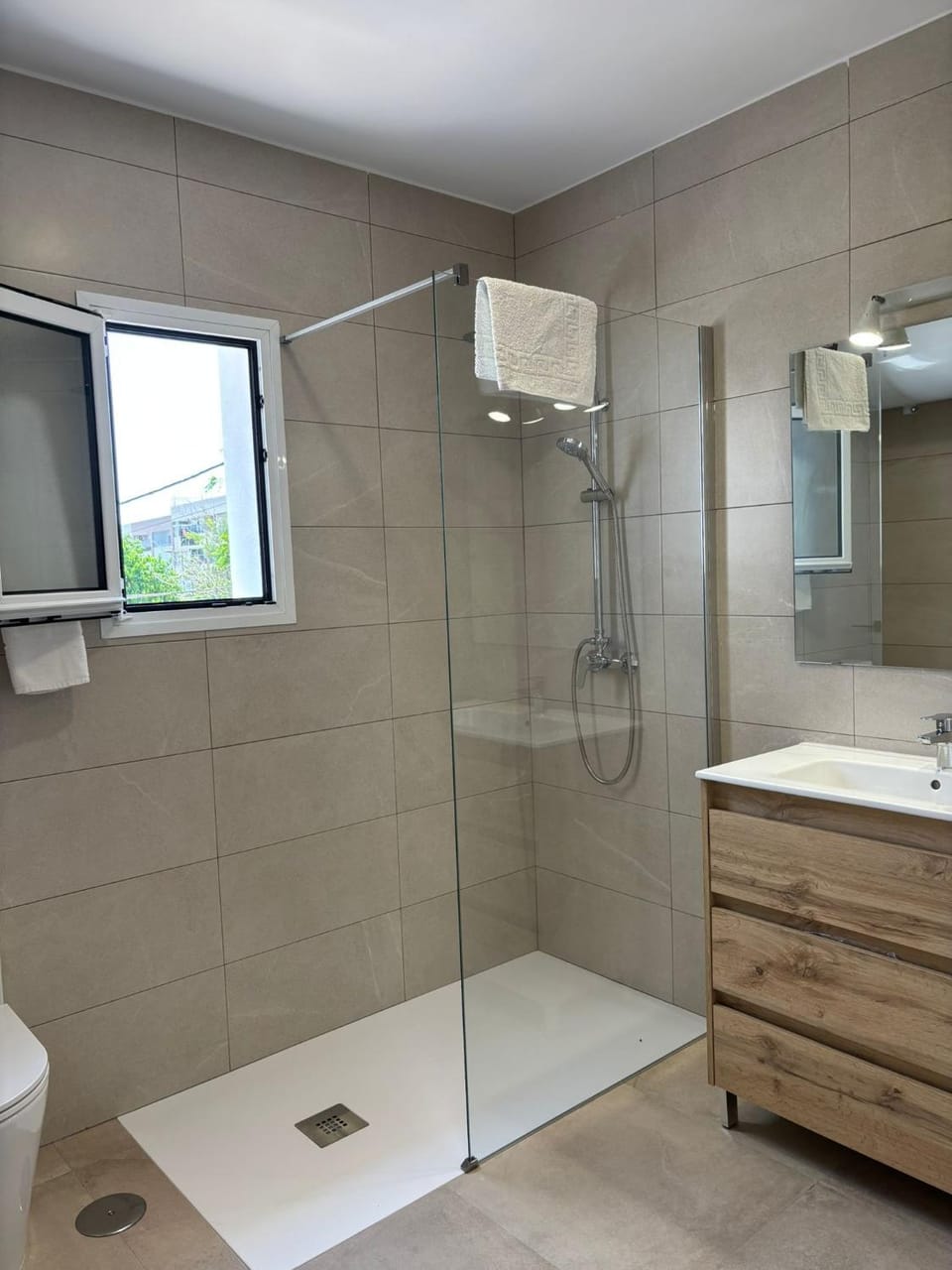 Shower, Bathroom