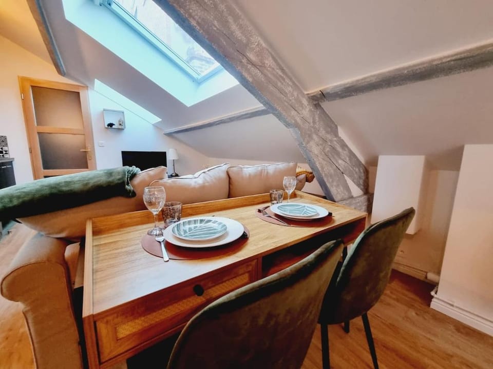 1 clémence fouriaux proche gare et climatisé Apartment in Reims