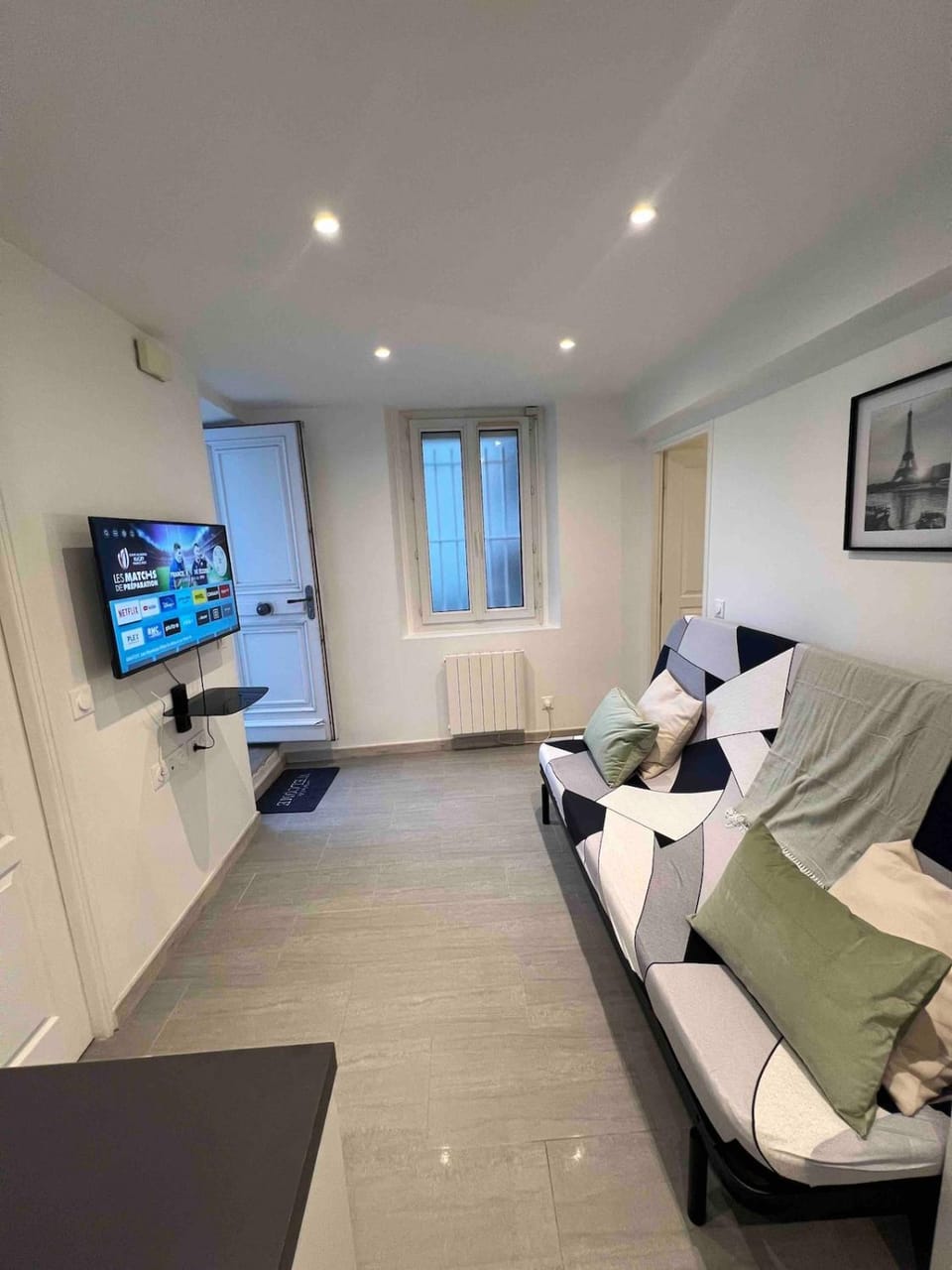 F2 Independent new city center Epône Apartment in Île-de-France