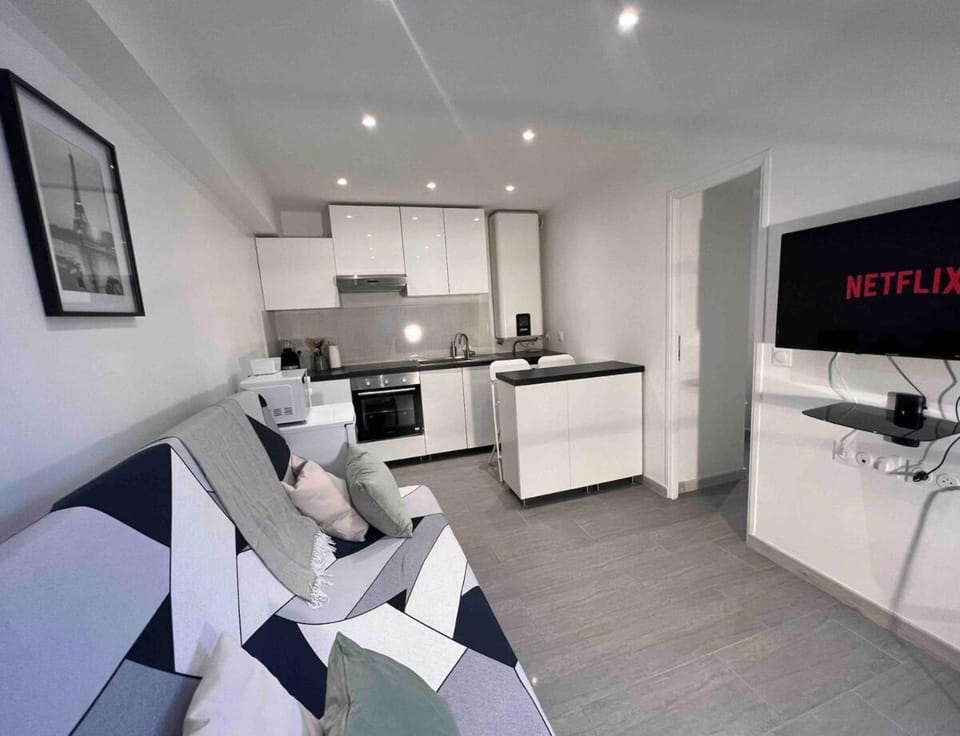 F2 Independent new city center Epône Apartment in Île-de-France