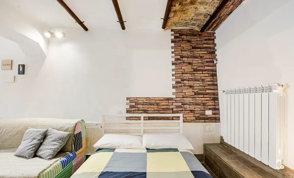 Bed, Living room, Photo of the whole room, Seating area, Bedroom, internet
