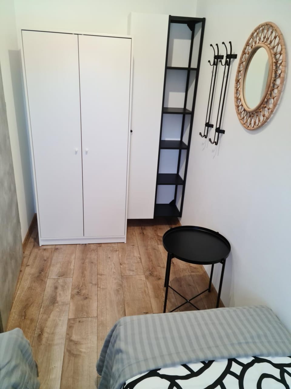 Photo of the whole room, wardrobe