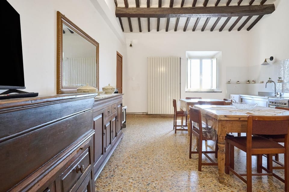 Property building, Kitchen or kitchenette, Living room