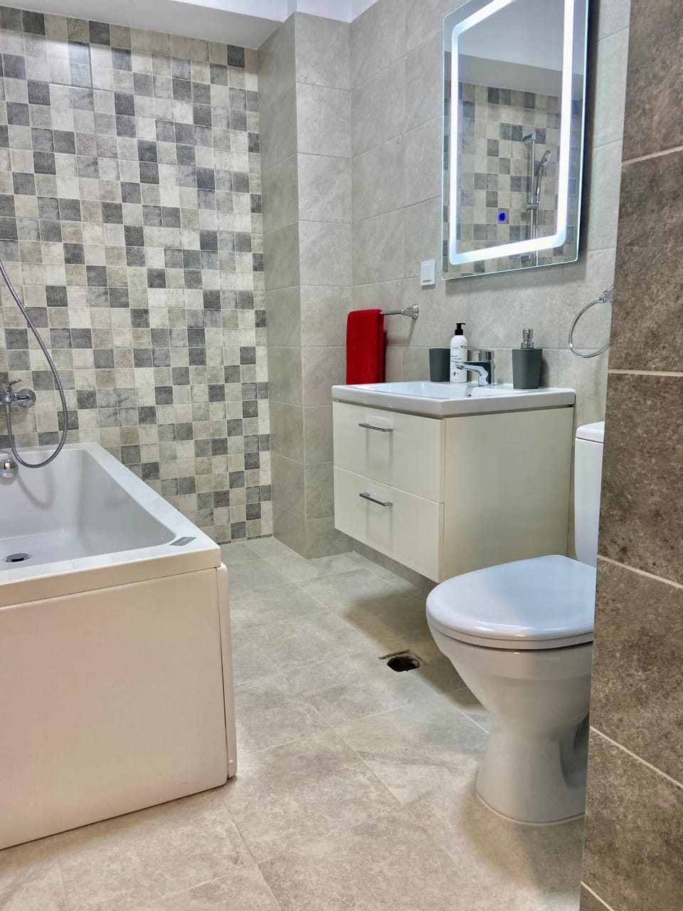 Bathroom, Bath