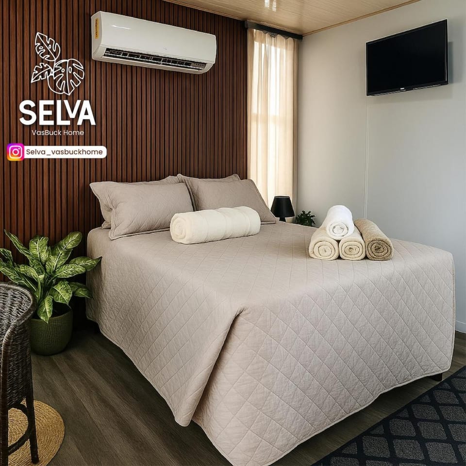 Selva with a view of the volcano, fast wifi, TV Apartment in La Fortuna