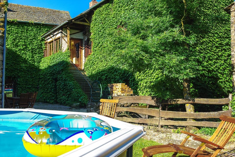 Spring, Pool view, Swimming pool, sunbed