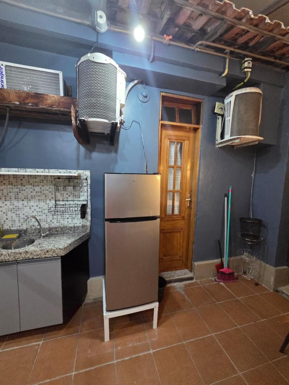 COBERTURA HOME RIO COPACABANA PRAIA COBERTURA COM VARANDA E 2 QUARTOS PROXIMO DA Praia, RIO DE JANEIRO,POSTO 6, AMBIENTE TOTALMENTE REFORMADO Apartment in Rio de Janeiro