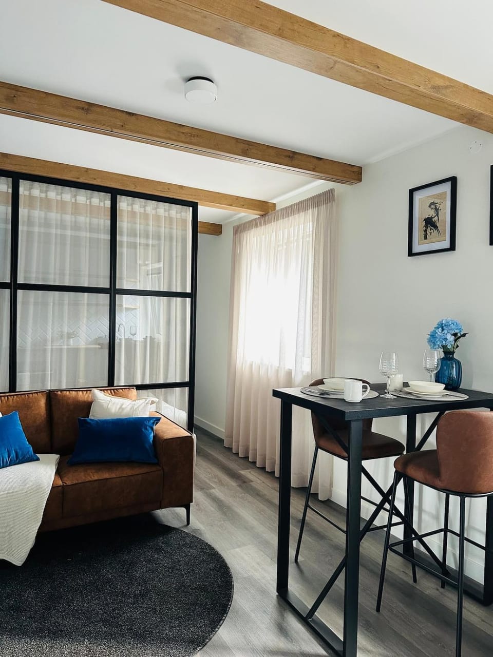 Living room, Seating area, Dining area