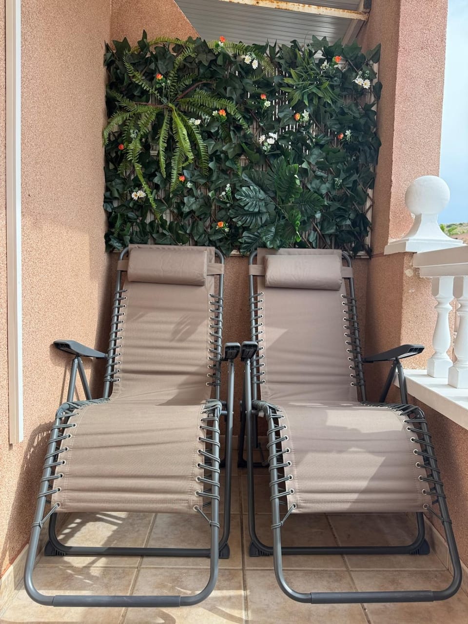 Day, Solarium, Seating area, sunbed