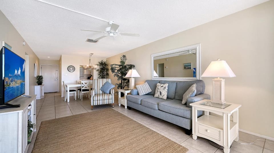 Crescent Royale Condominiums 208 House in Siesta Beach